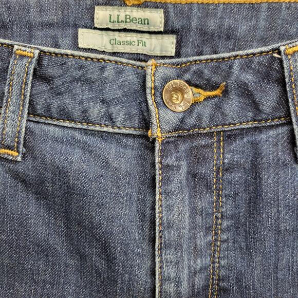 Vintage LL Bean Women’s Jeans Size 8 Blue Classic Fit Distressed Straight Leg - Picture 9 of 9